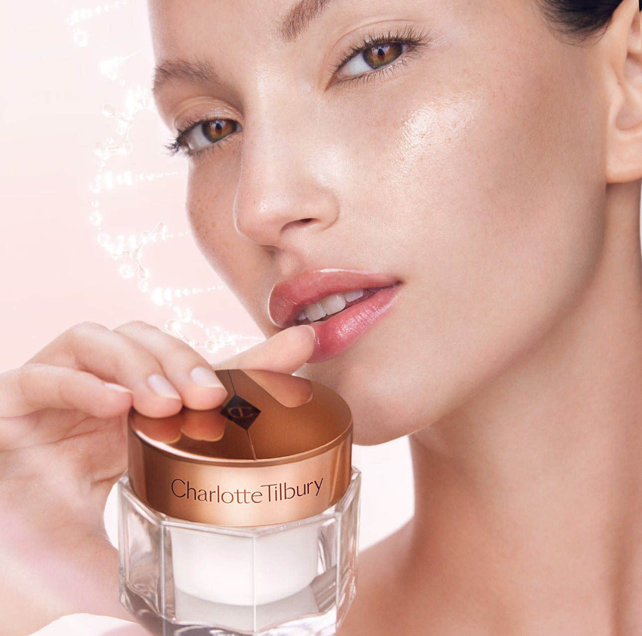 Charlotte Tilbury - Charlotte’s Magic Cream 30ml